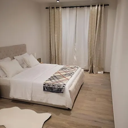 Hotel apartamentowy Magnifique Nocturne & Prestige Centre