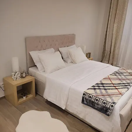 Hotel apartamentowy Magnifique Nocturne & Prestige Centre *