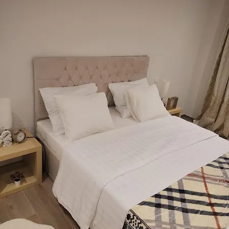 Hotel apartamentowy Magnifique Nocturne & Prestige Centre